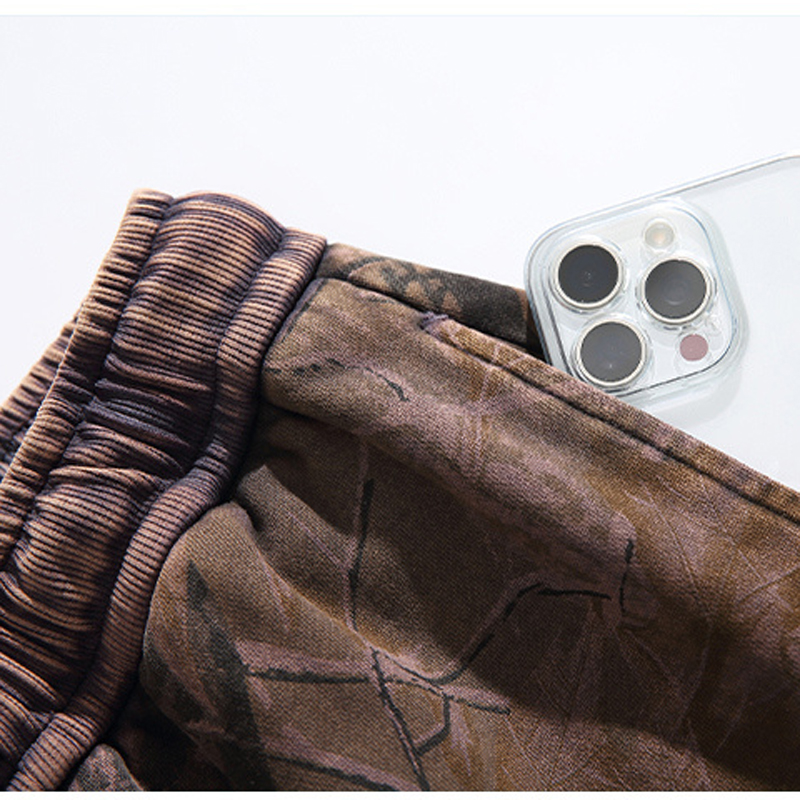 Elastic Waistband & Fabric Detail for Forest Camo Jogger Pants OEM ODM