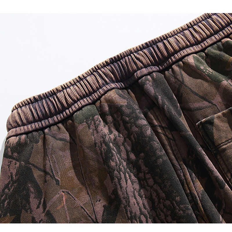 Elastic Waistband & Fabric Detail for Forest Camo Jogger Pants OEM ODM