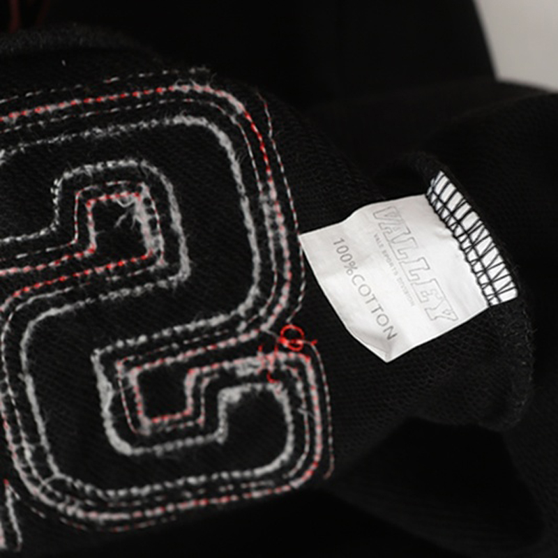 Double Stitch Embroidery Number & Inner Tag Detail